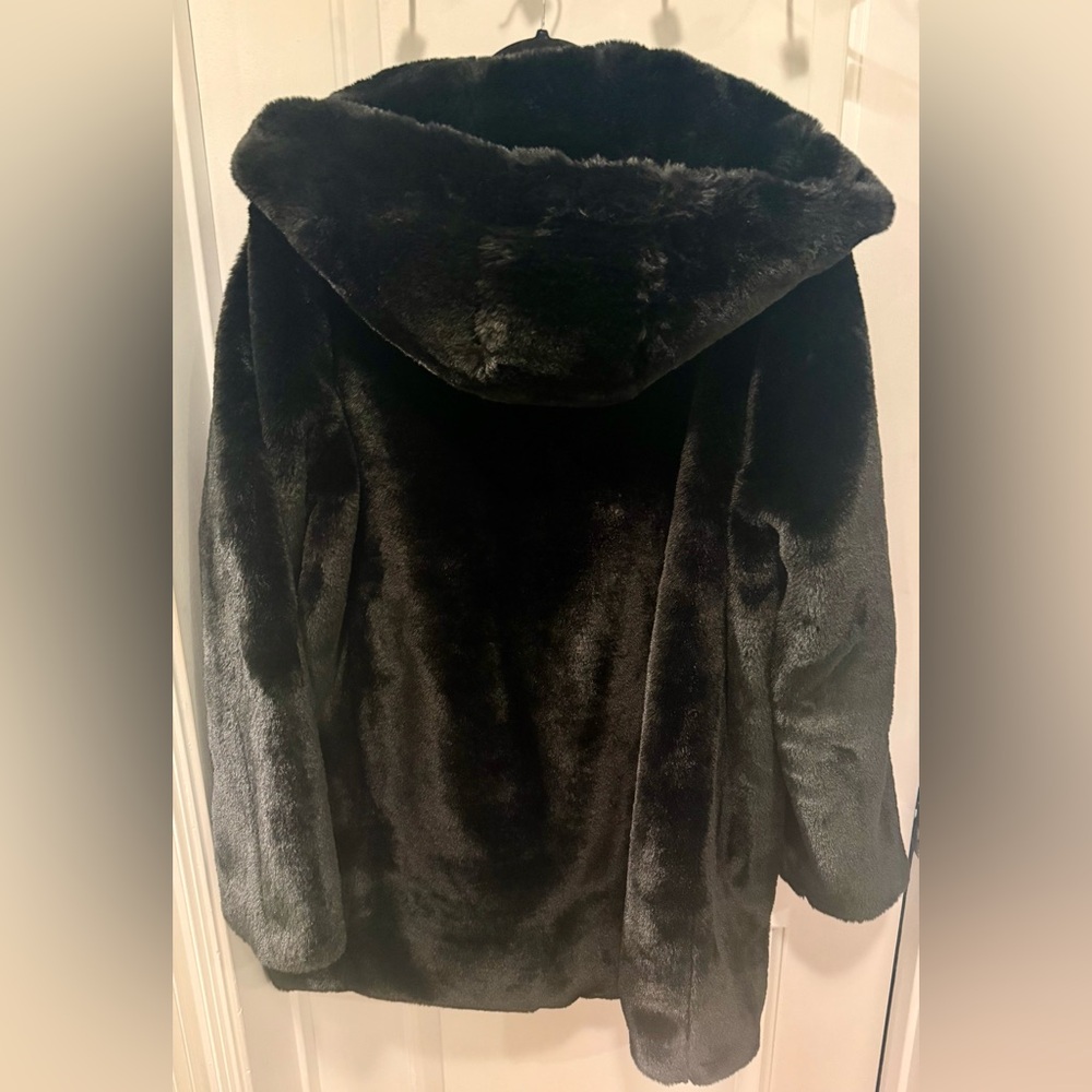 DKNY Elegant Black Teddy Jacket with Hood. Size XL. Like New - Picture 2 of 3